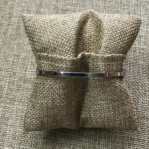 Four leaf clover stainless steel bangle - Picture 2 of 3